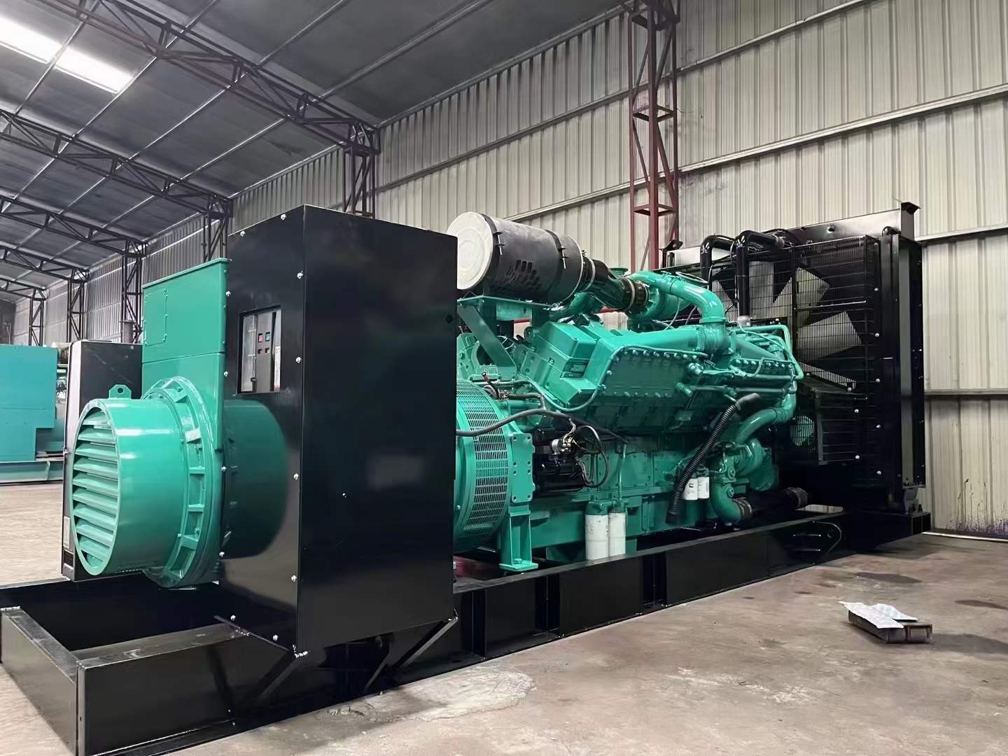 福山如何降低 800kW 柴油发电机输出电流的波动?