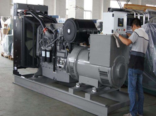 福山柴油发电机空气滤清器堵塞会对发电机组产生哪些影响？
